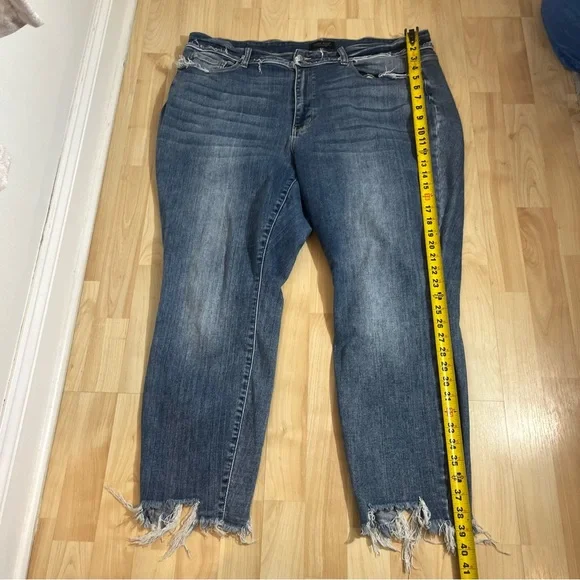 Judy Blue Womens high-waist, relaxed-fit, raw-hem denim jeans Size 22W - Picture 2 of 6